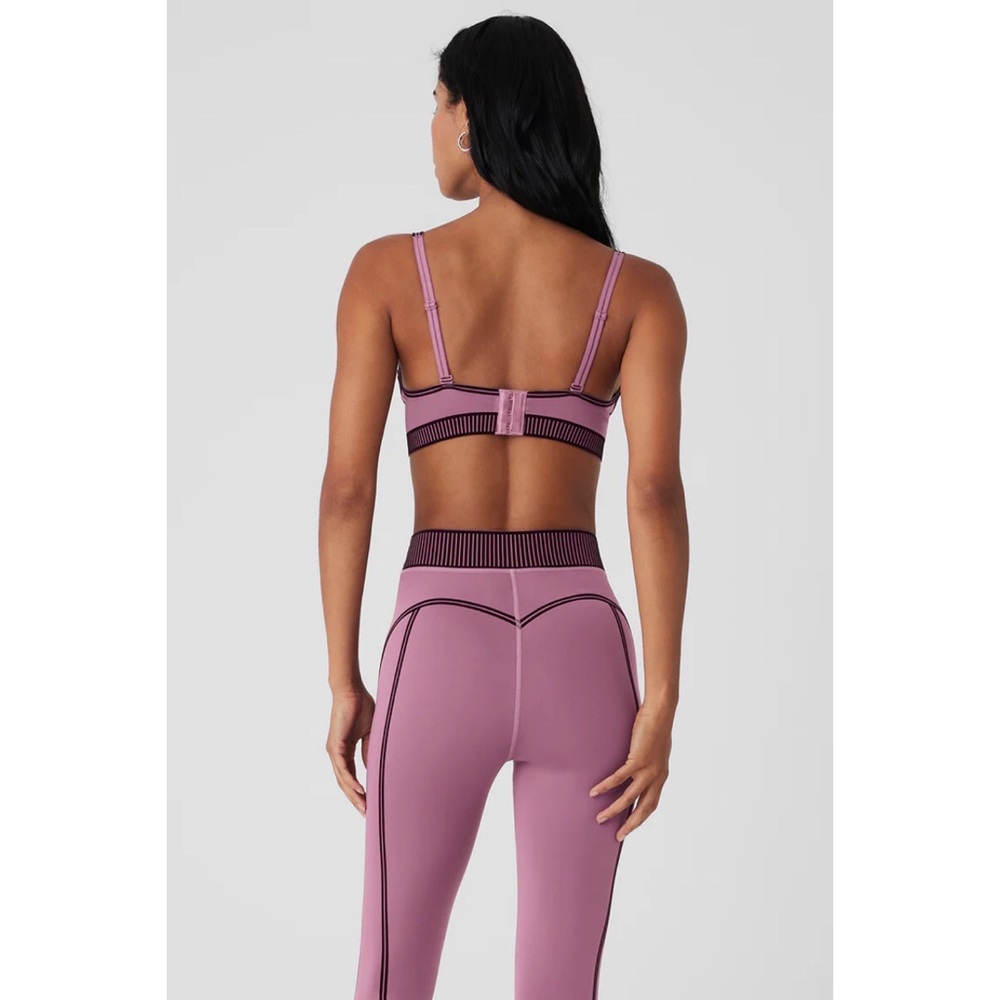 Alo Yoga Airlift Line Up Bra Soft Mulberry M - Picture 3 of 9